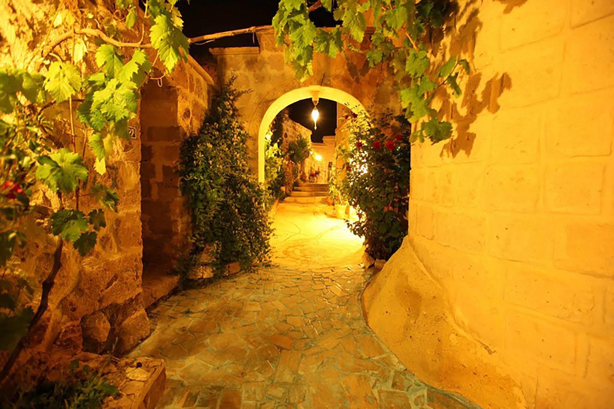 Blue Valley Cave Hotel Ürgüp Buitenkant foto