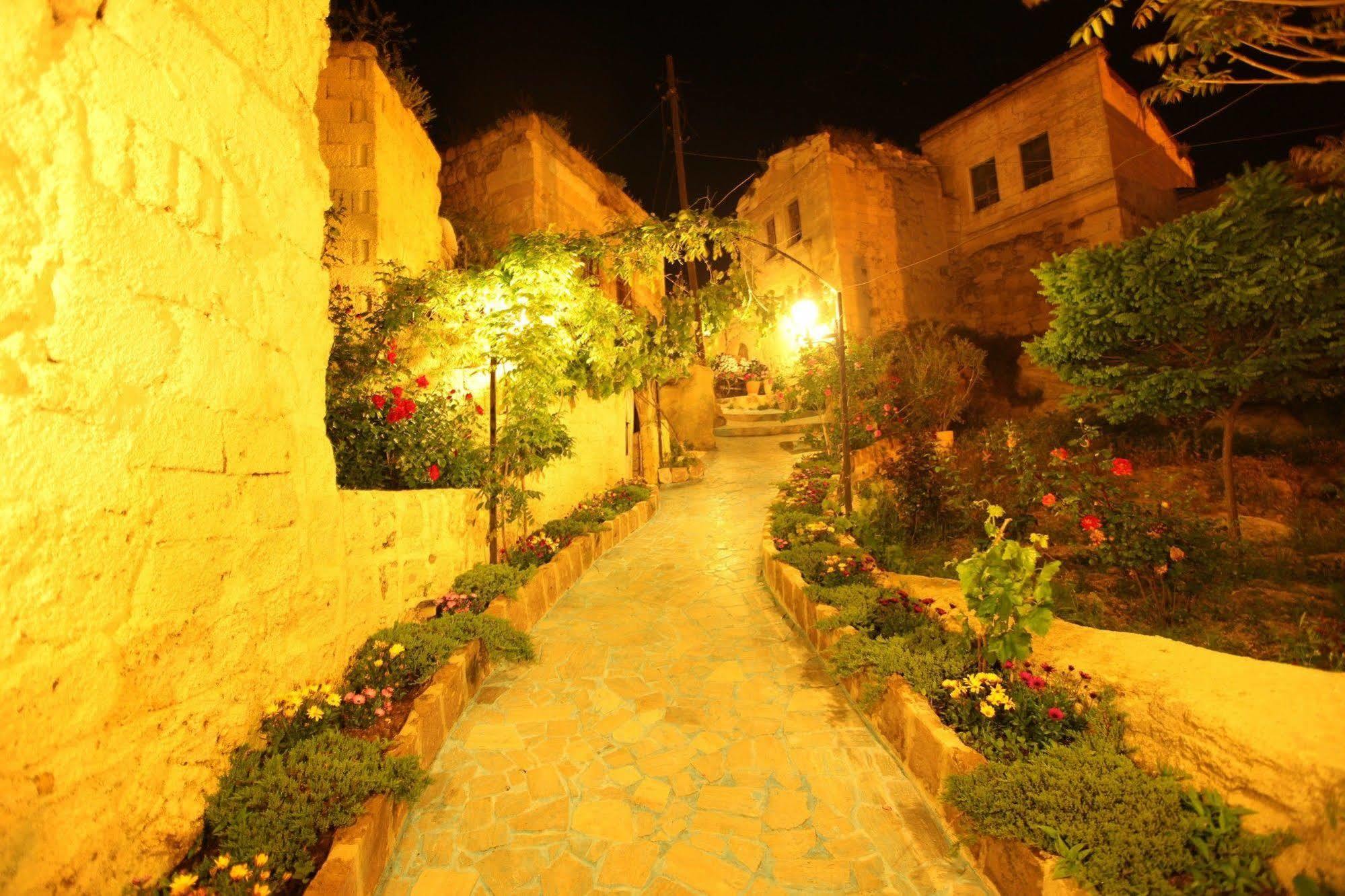 Blue Valley Cave Hotel Ürgüp Buitenkant foto