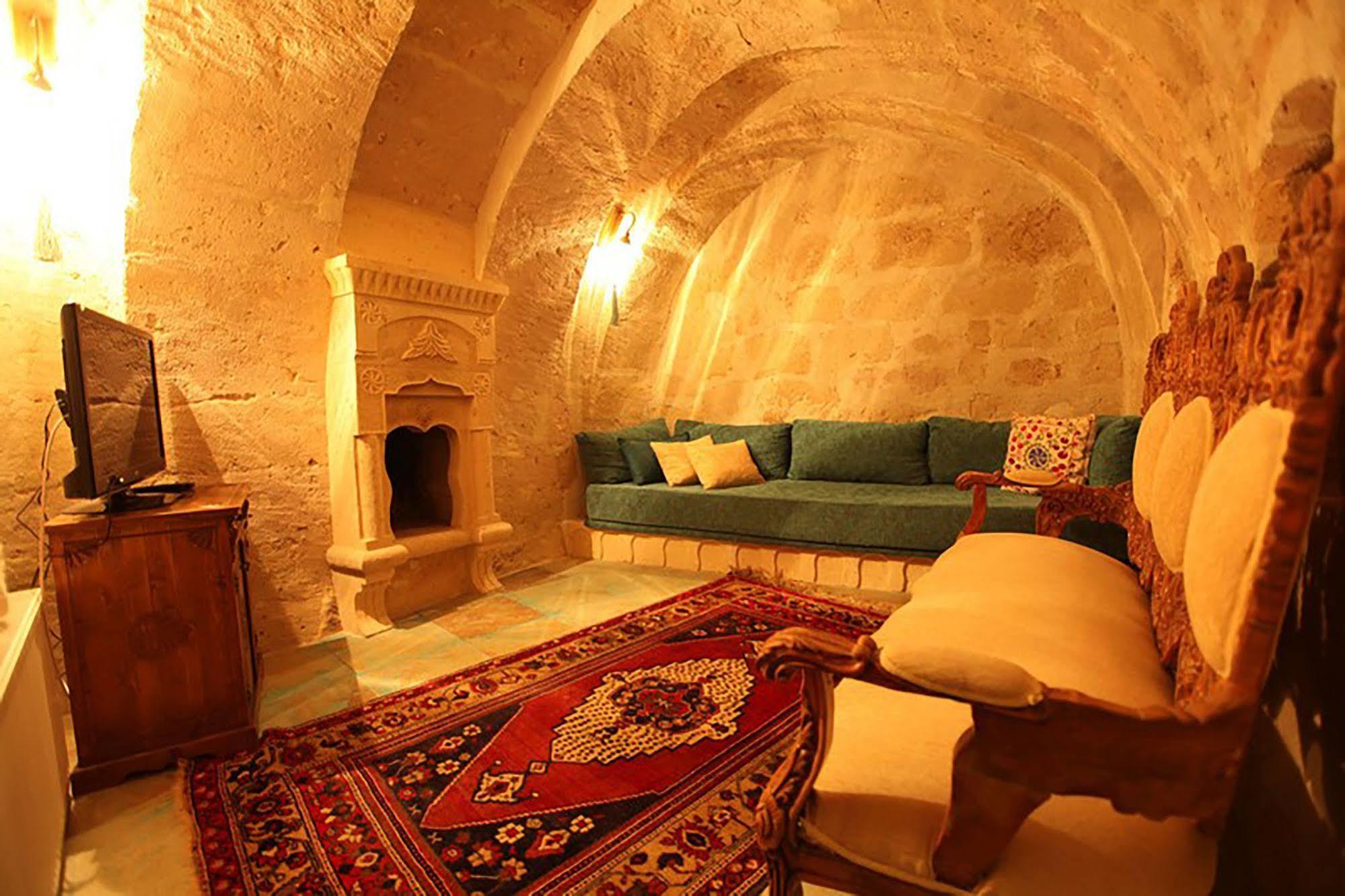 Blue Valley Cave Hotel Ürgüp Buitenkant foto